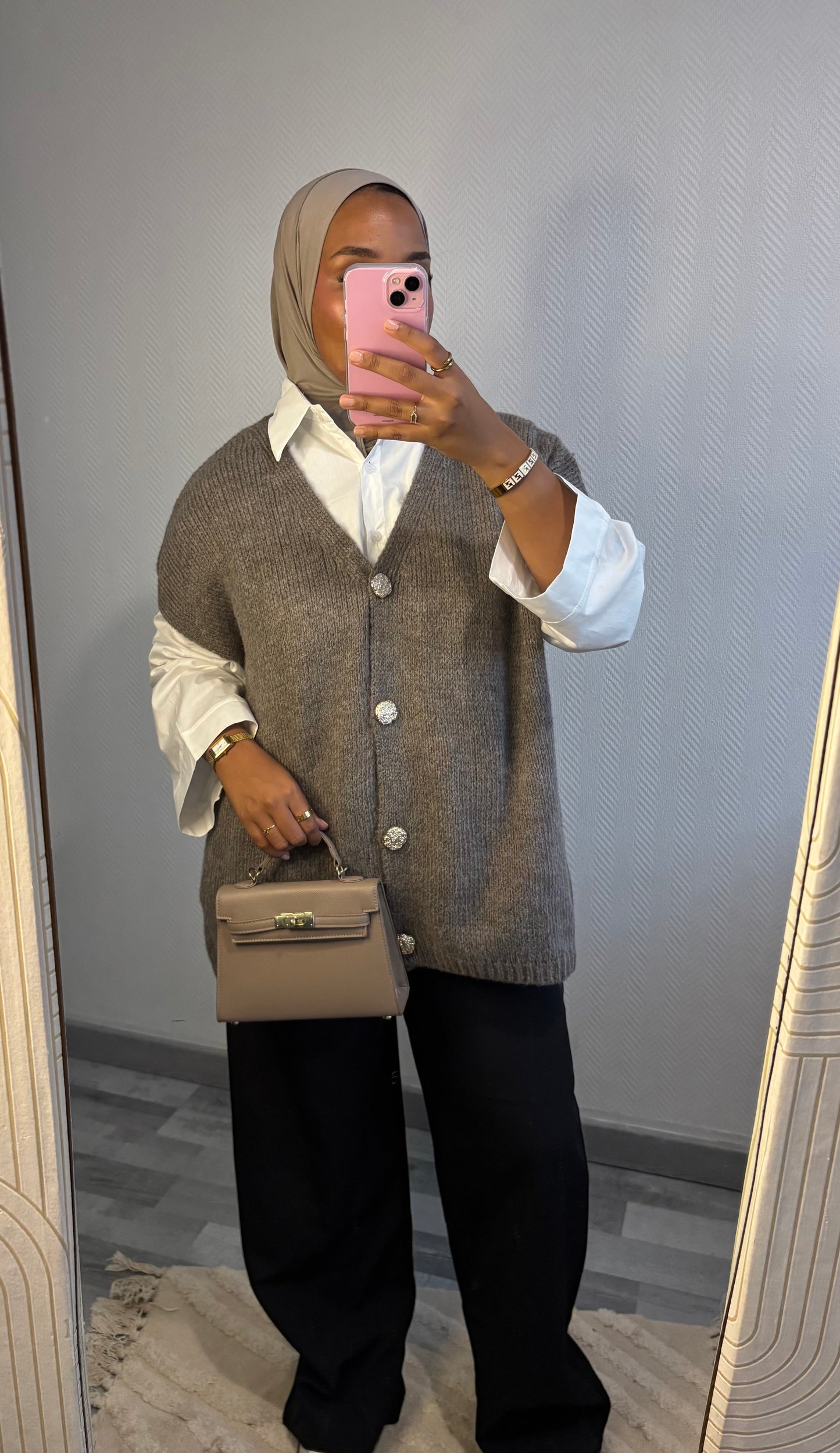 GILET À BOUTONS • TAUPE