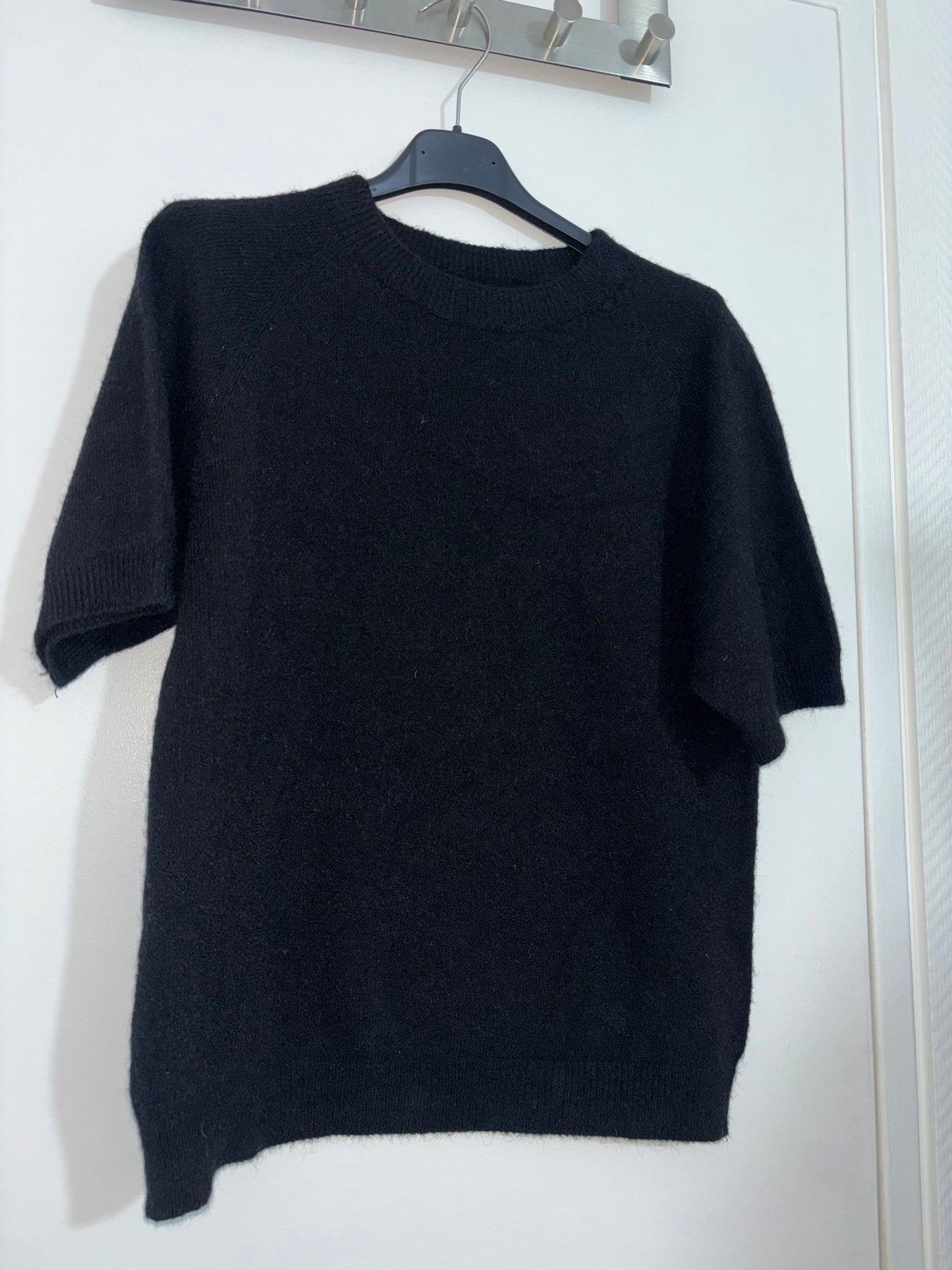 TOP EN LAINE • NOIR