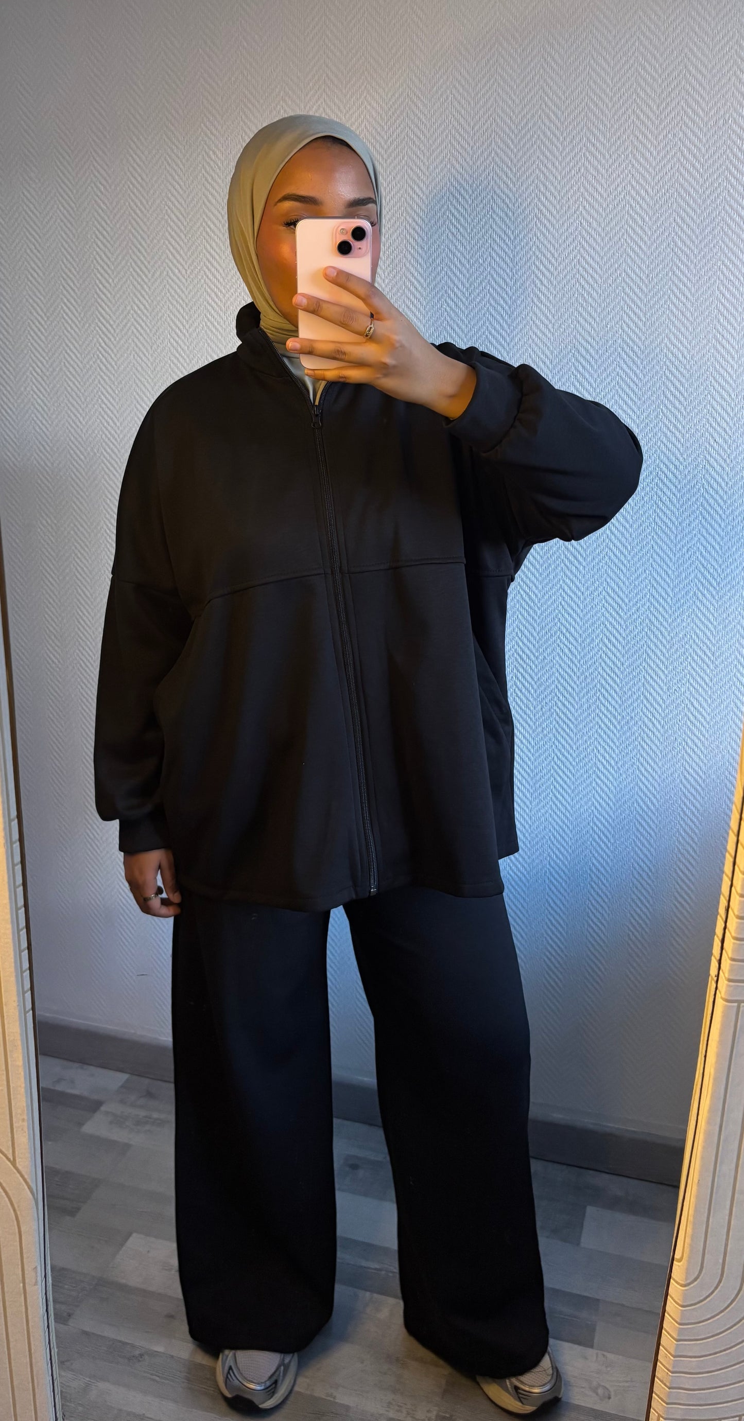 SURVÊTEMENT ZIPPÉ • NOIR