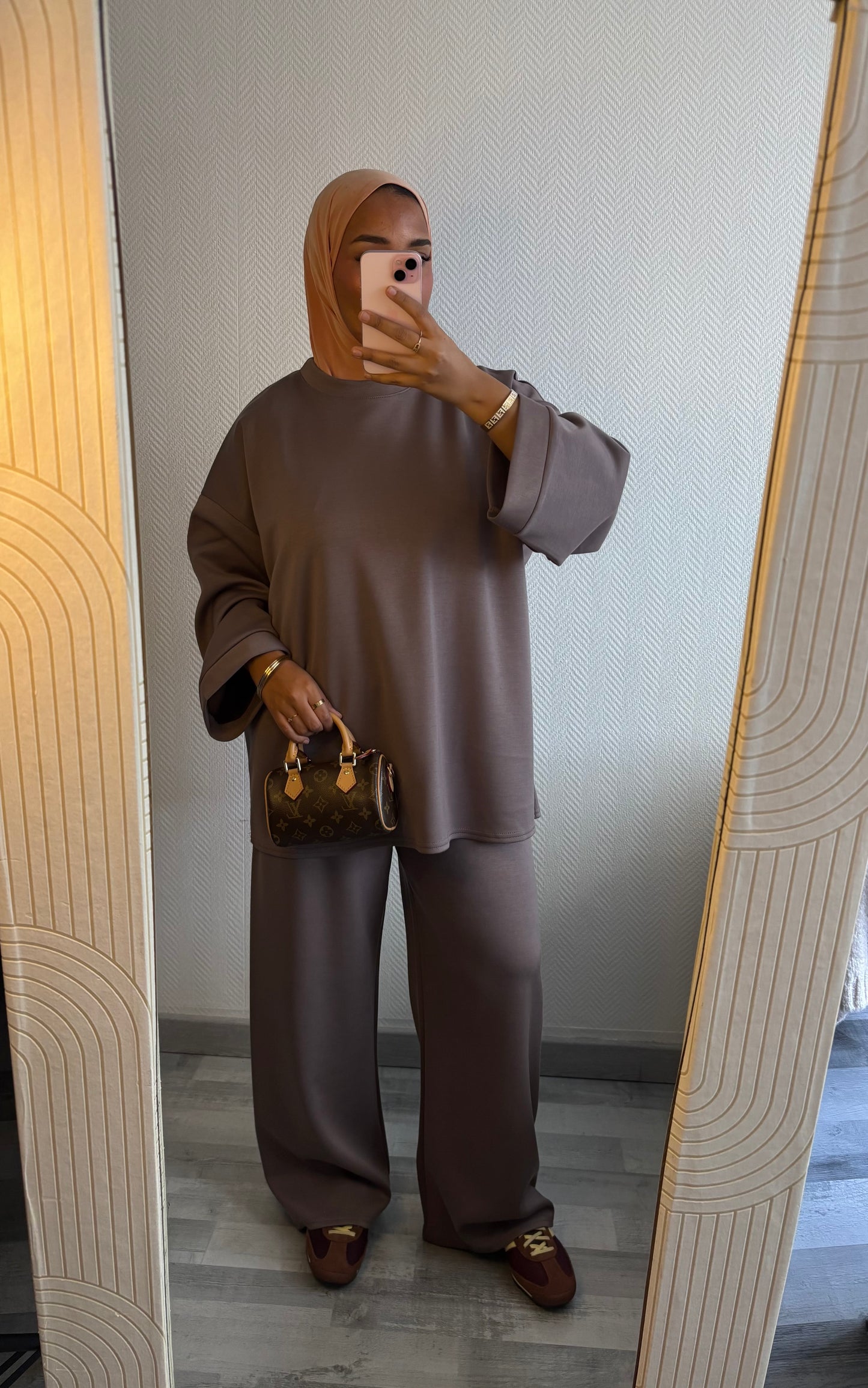 SURVÊTEMENT • TAUPE