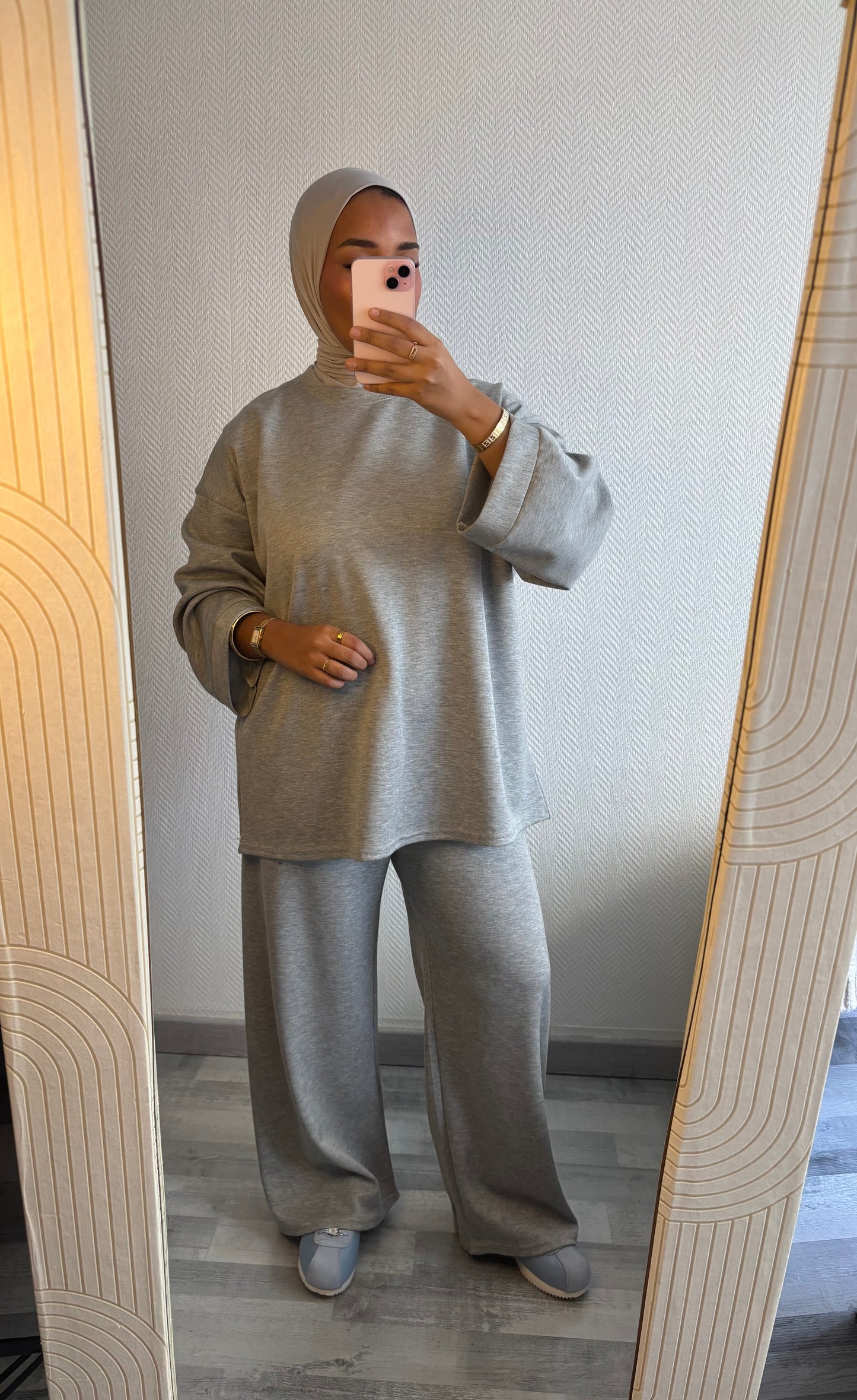 SURVÊTEMENT • GRIS