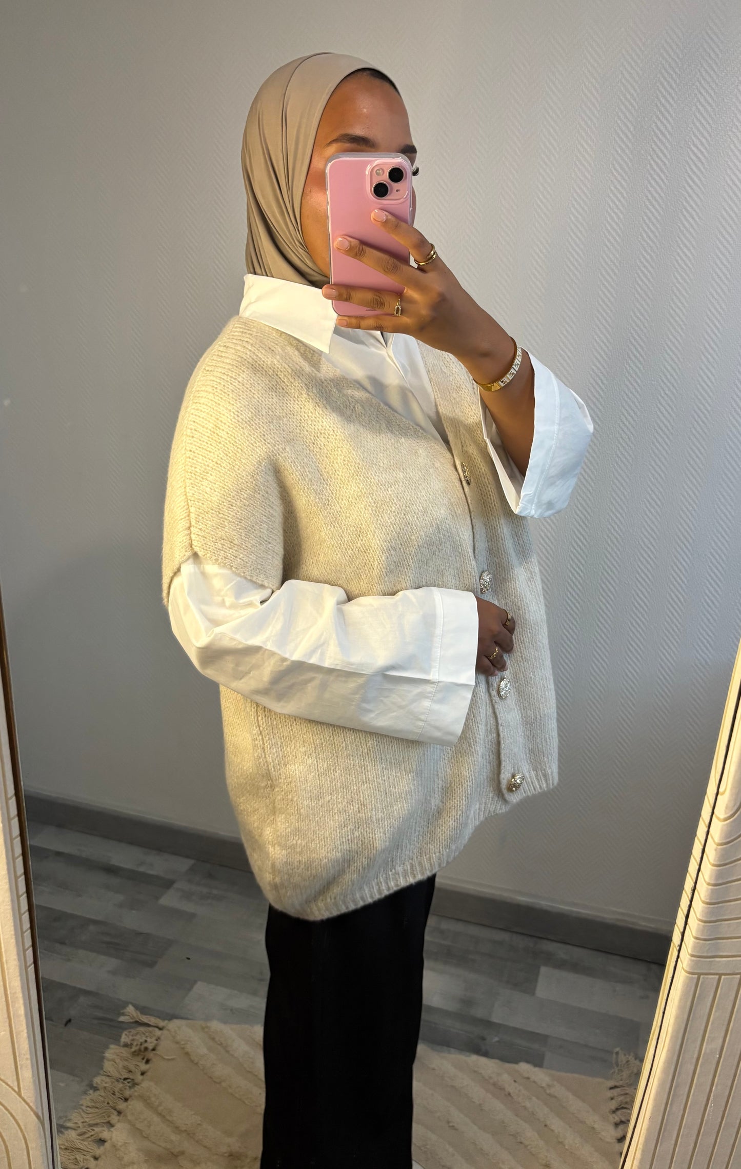 GILET À BOUTONS • BEIGE