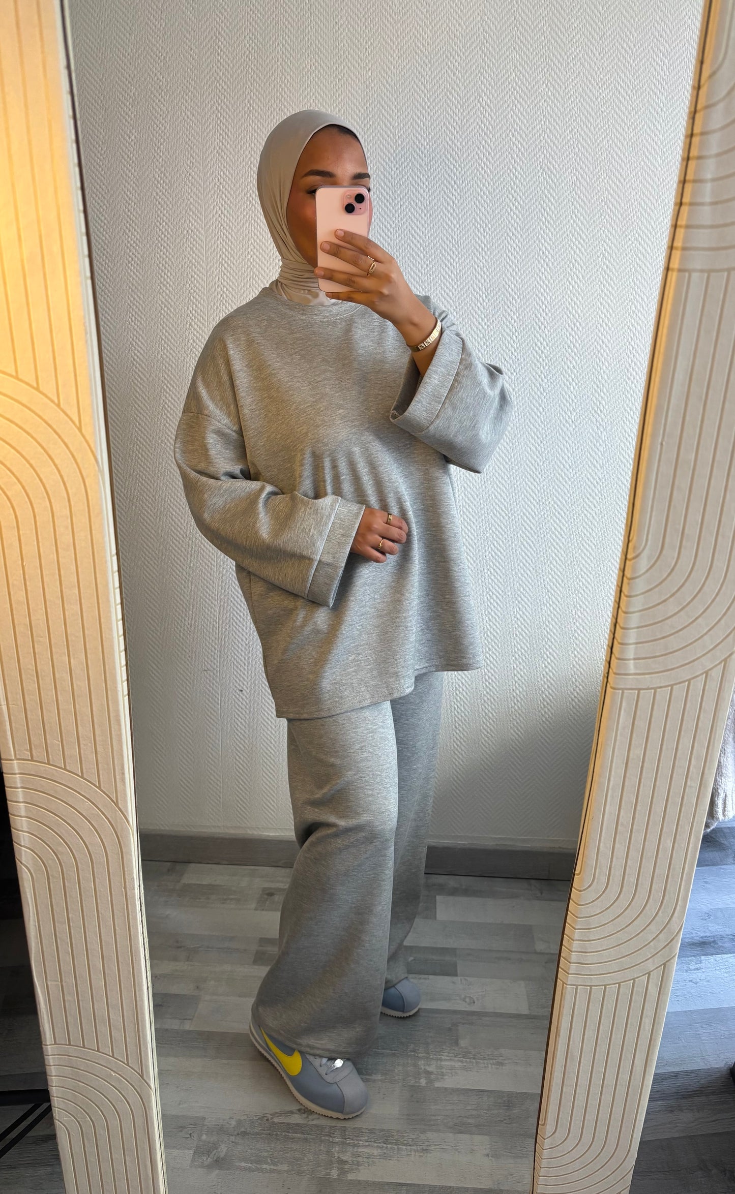 SURVÊTEMENT • GRIS