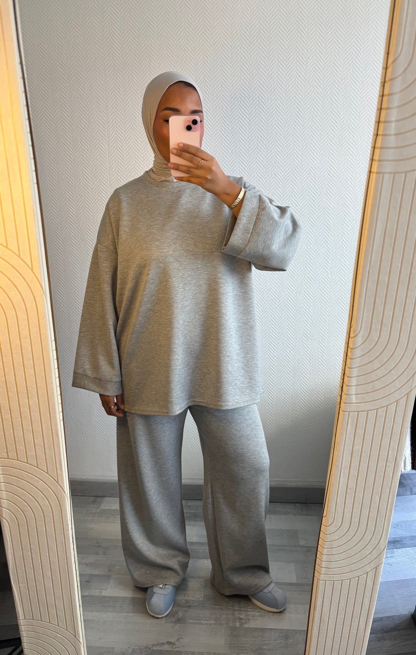 SURVÊTEMENT • GRIS