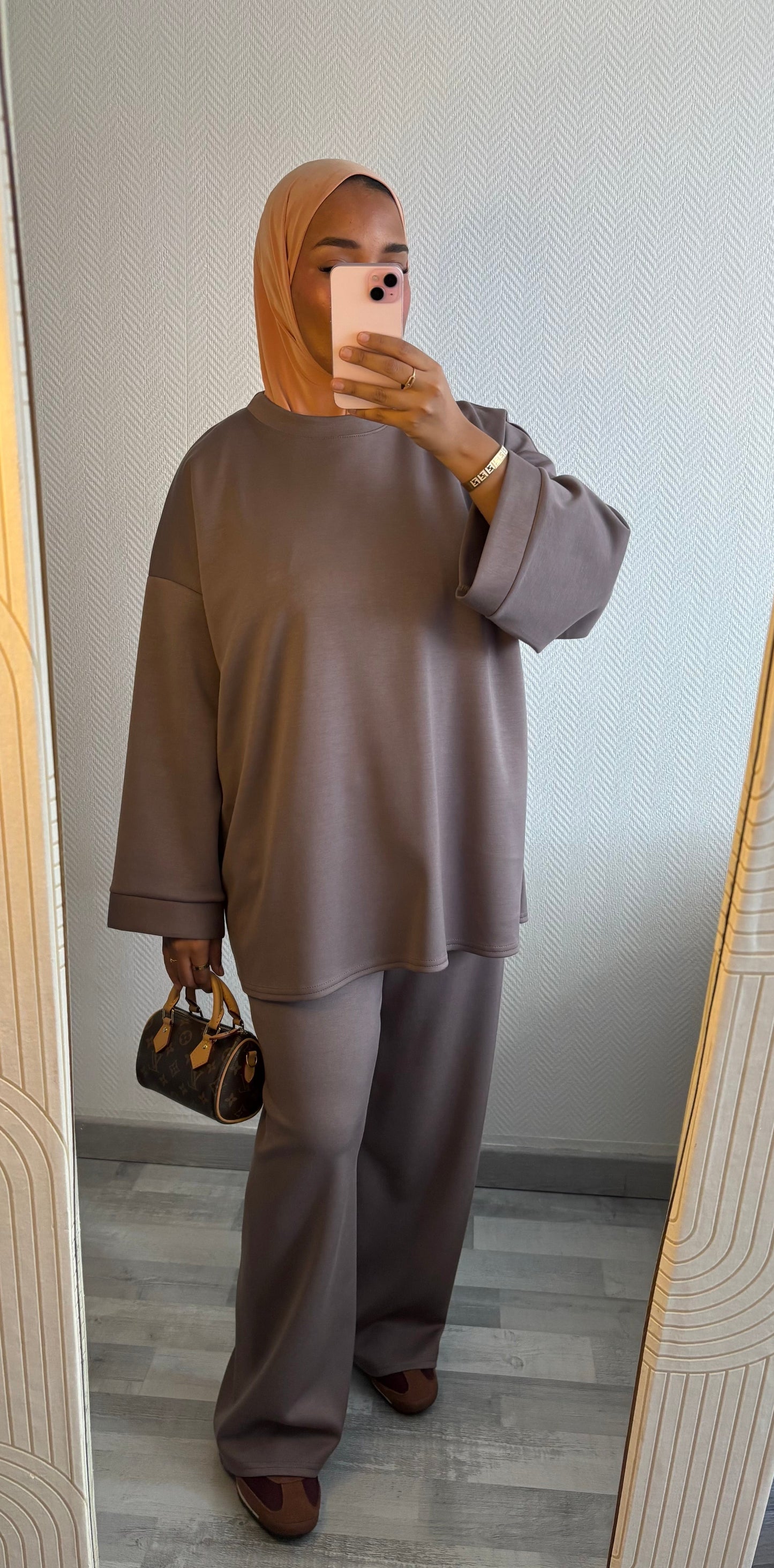 SURVÊTEMENT • TAUPE