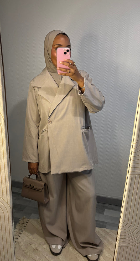 ENSEMBLE BLAZER • TAUPE