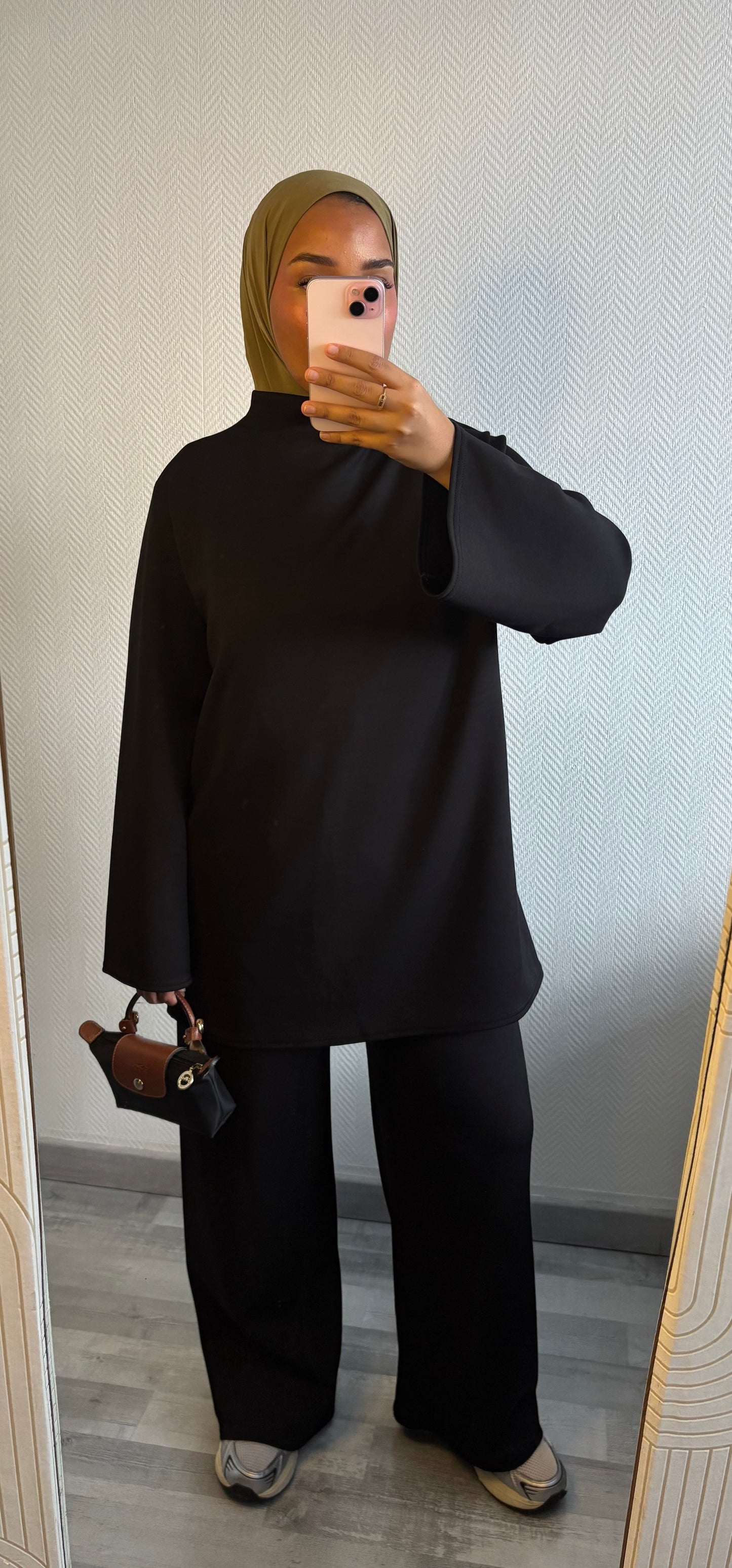 ENSEMBLE LAYAN • NOIR