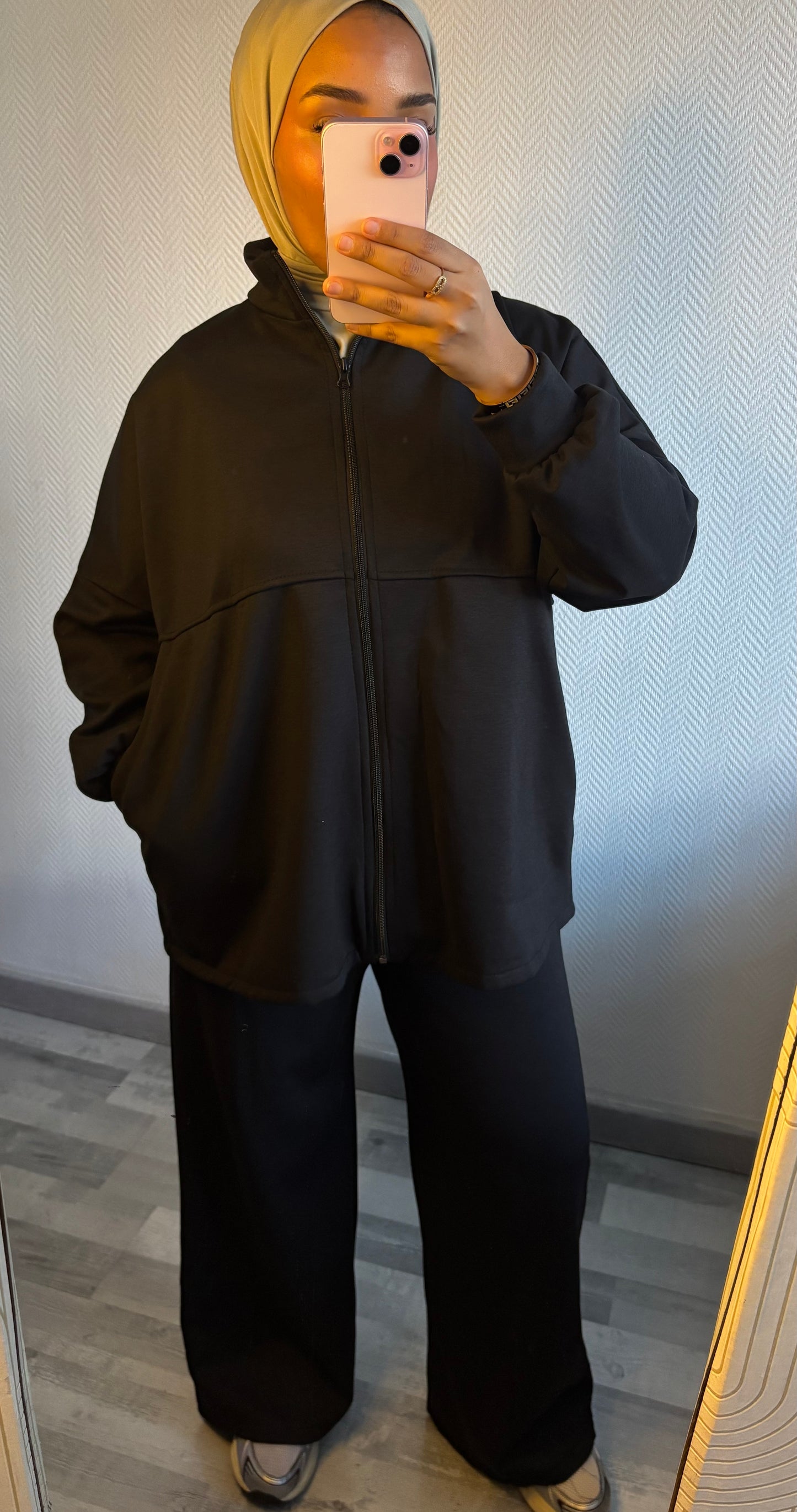 SURVÊTEMENT ZIPPÉ • NOIR