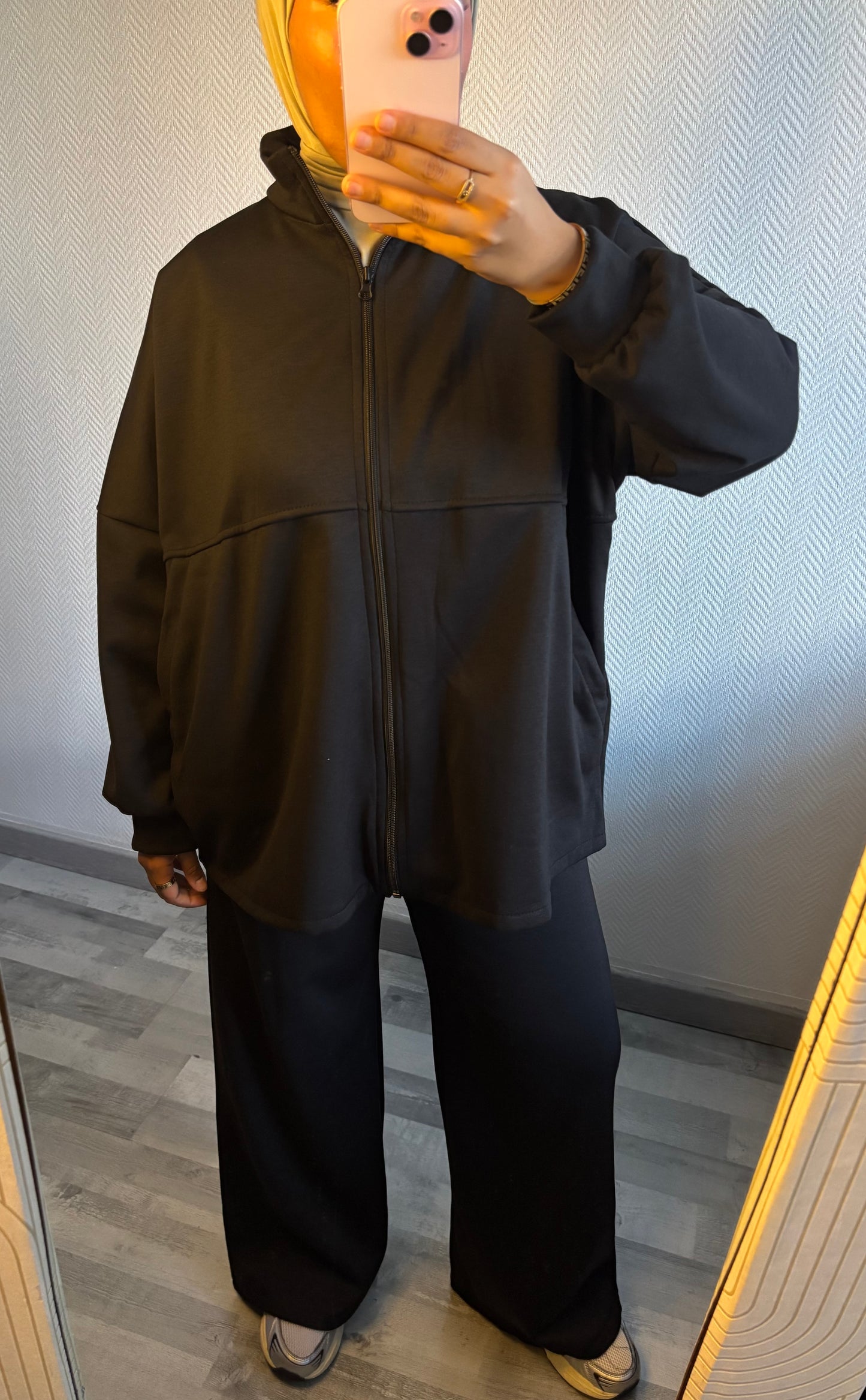 SURVÊTEMENT ZIPPÉ • NOIR