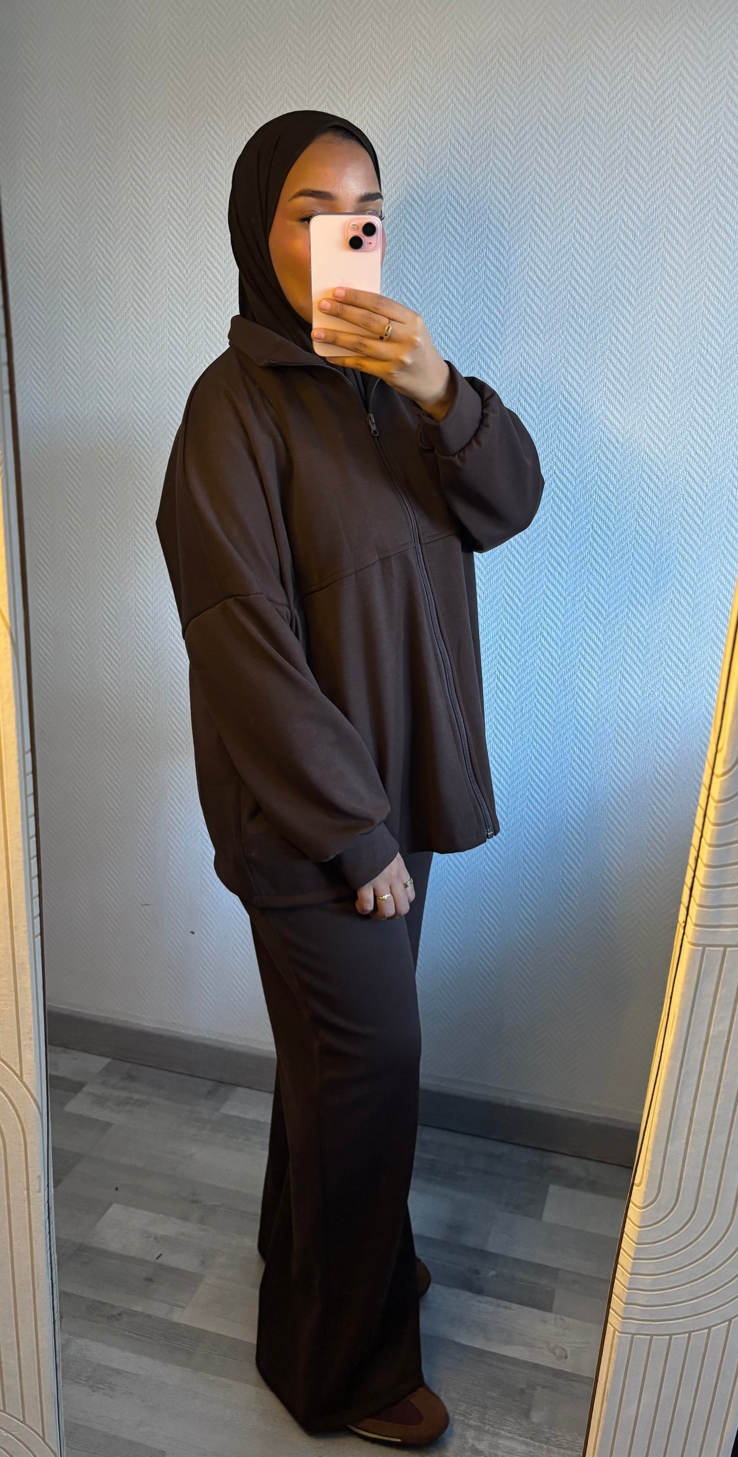 SURVÊTEMENT ZIPPÉ • CHOCO