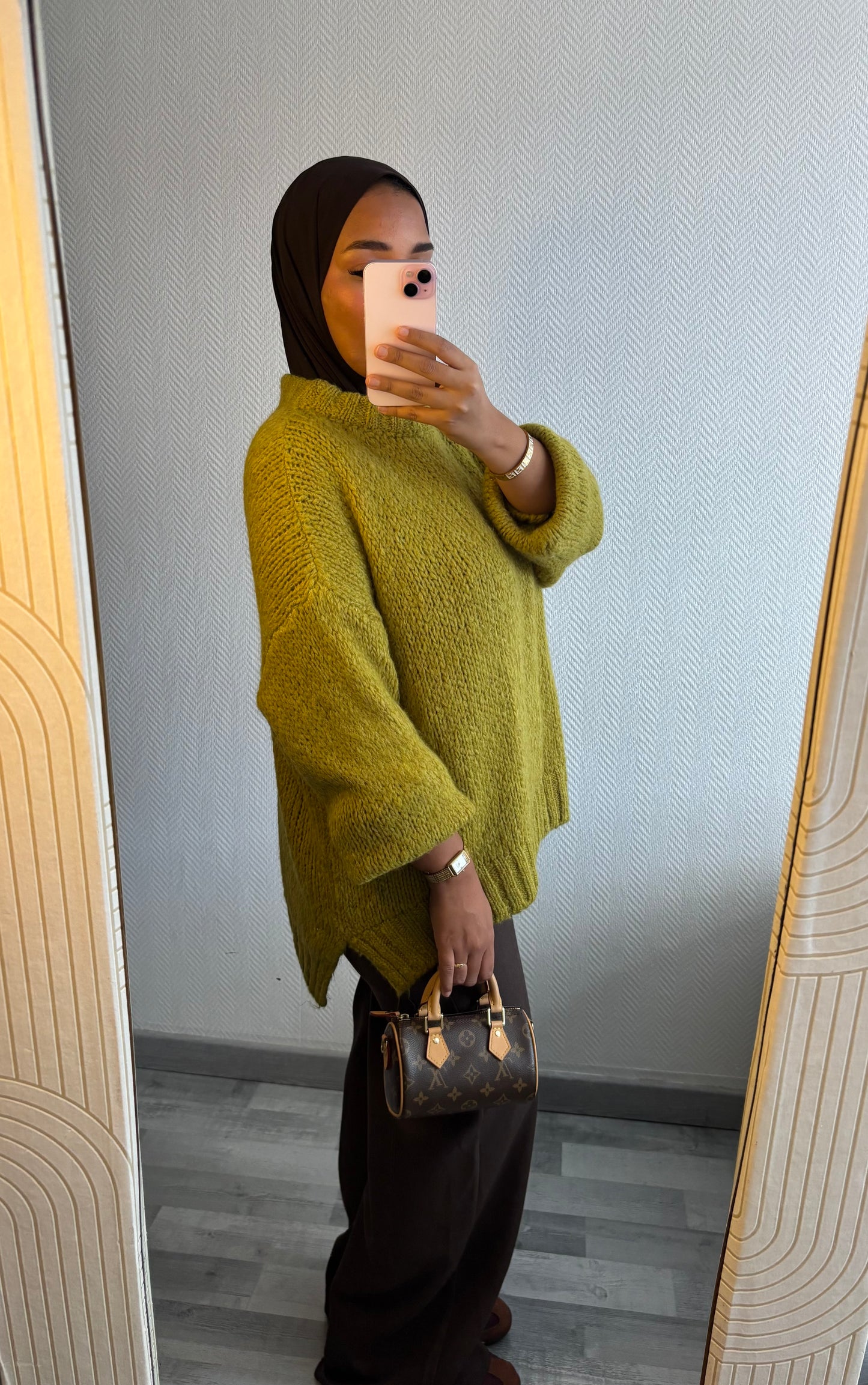 PULL NEYA • OLIVE