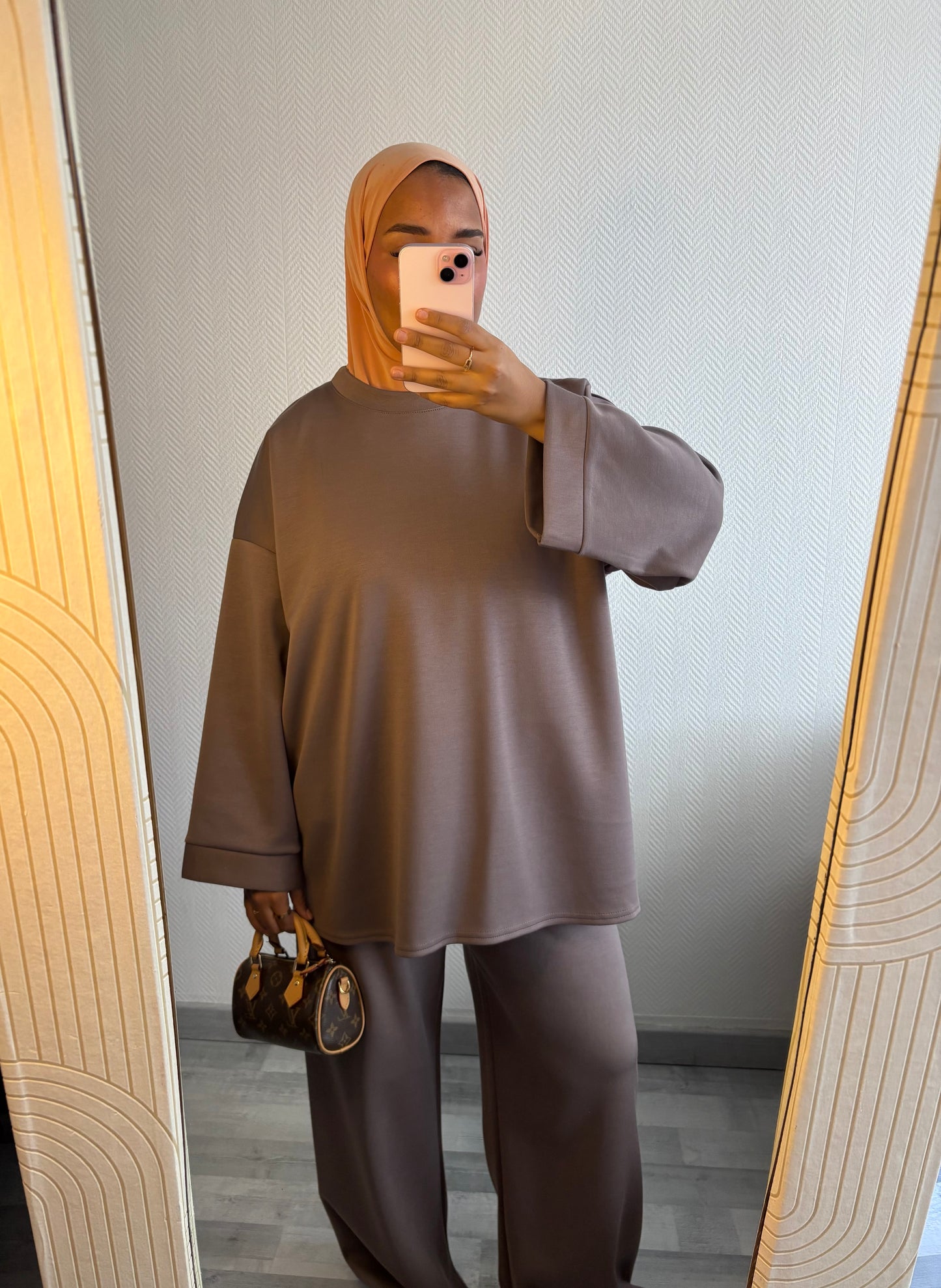 SURVÊTEMENT • TAUPE