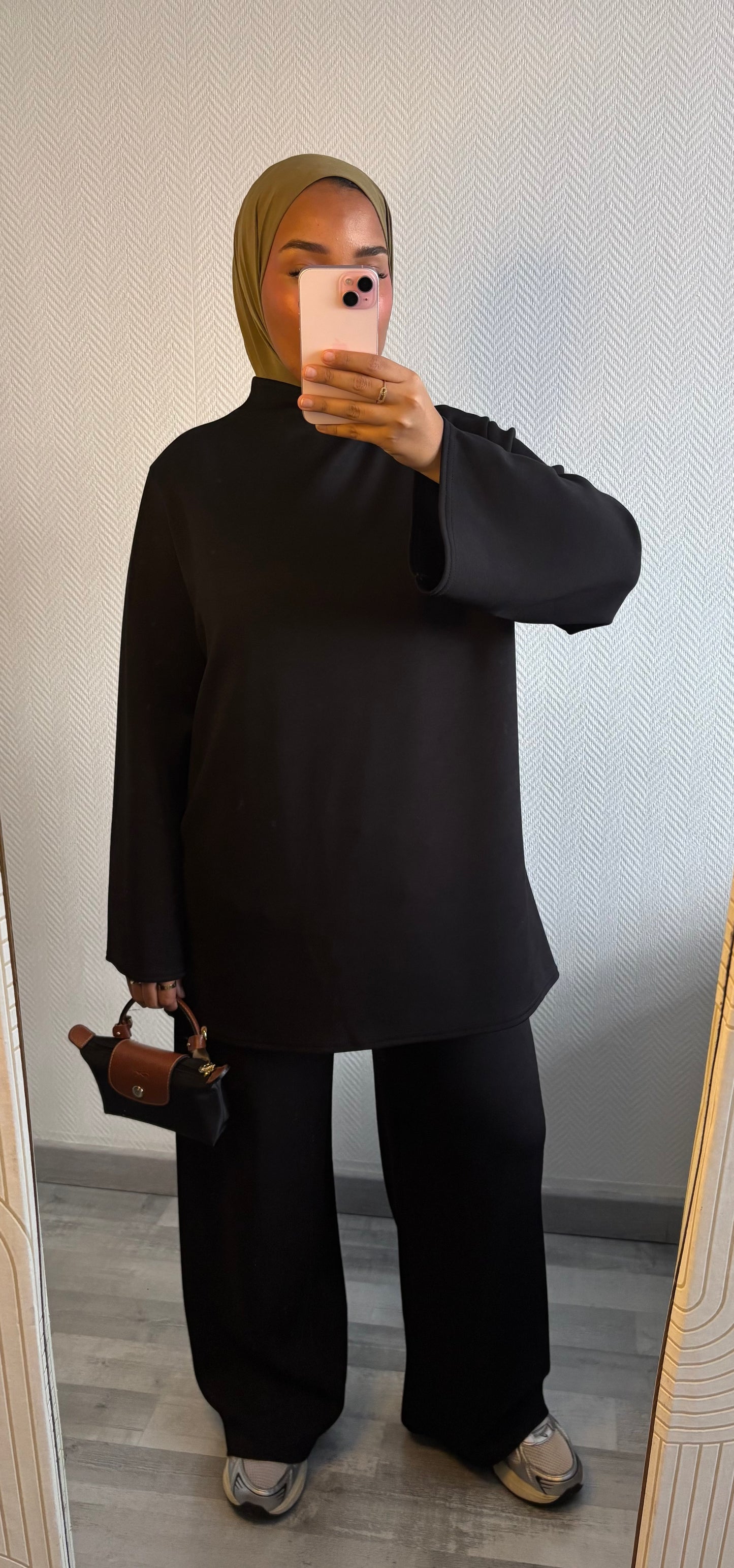 ENSEMBLE LAYAN • NOIR