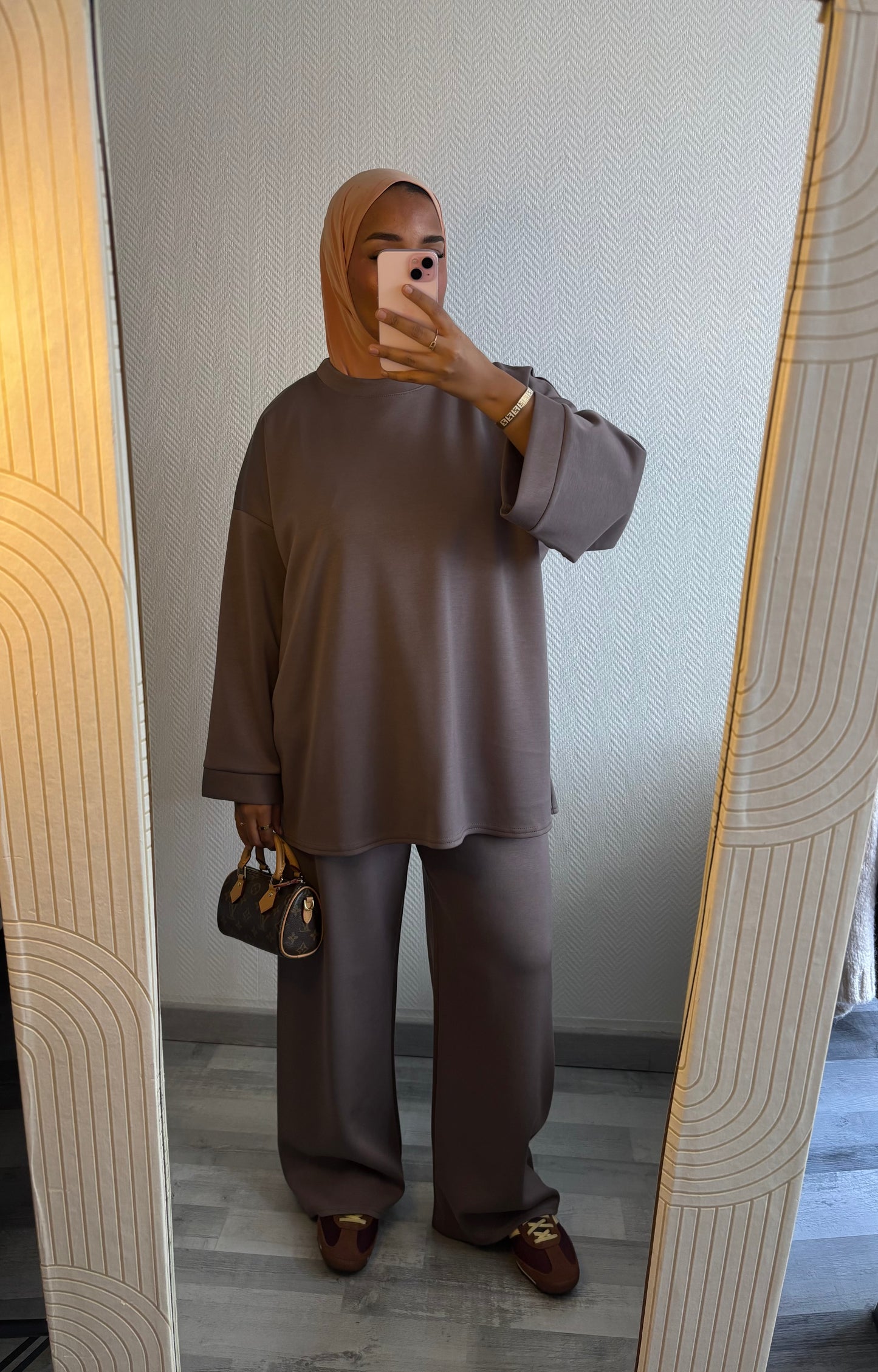 SURVÊTEMENT • TAUPE