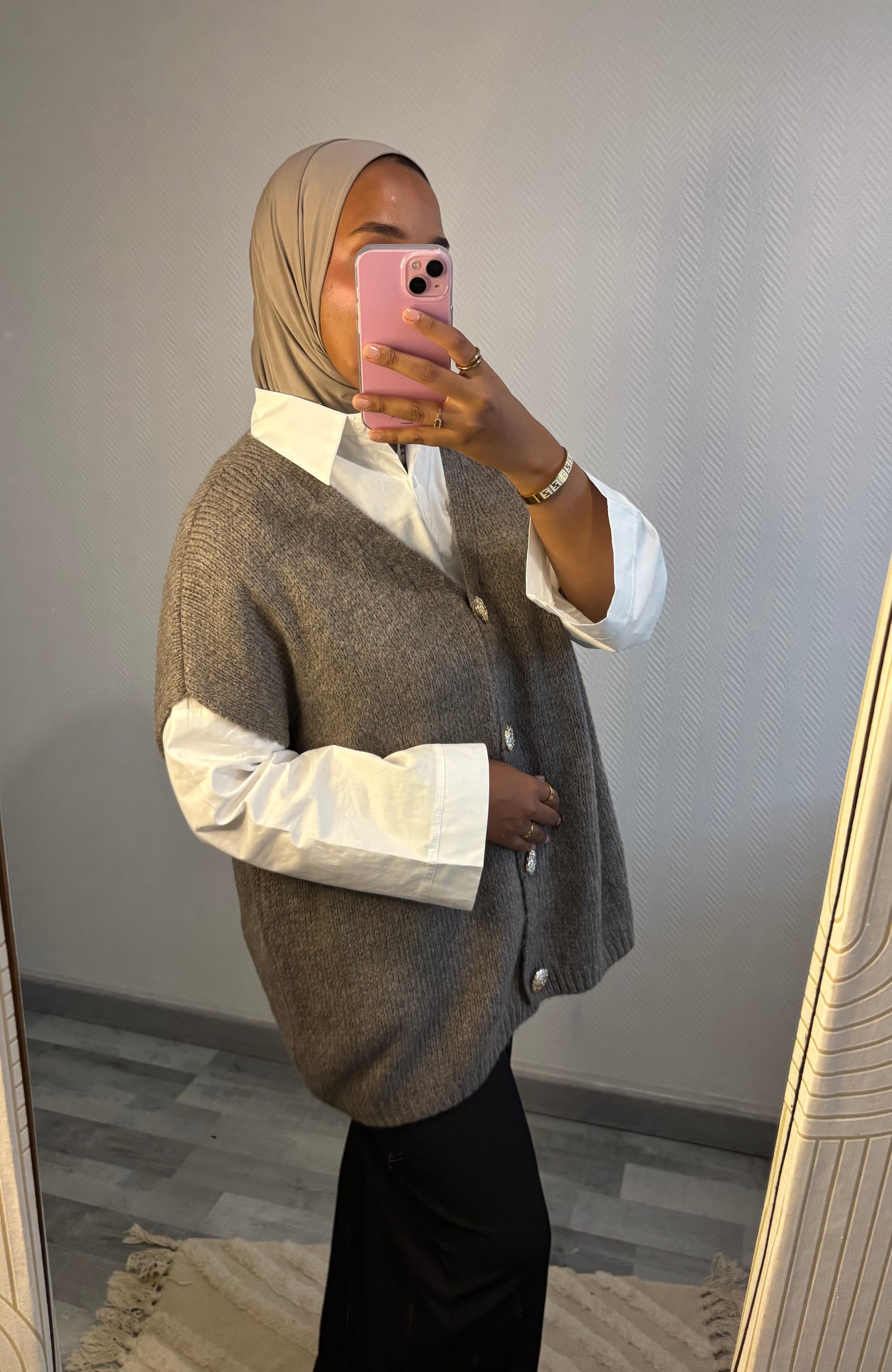 GILET À BOUTONS • TAUPE