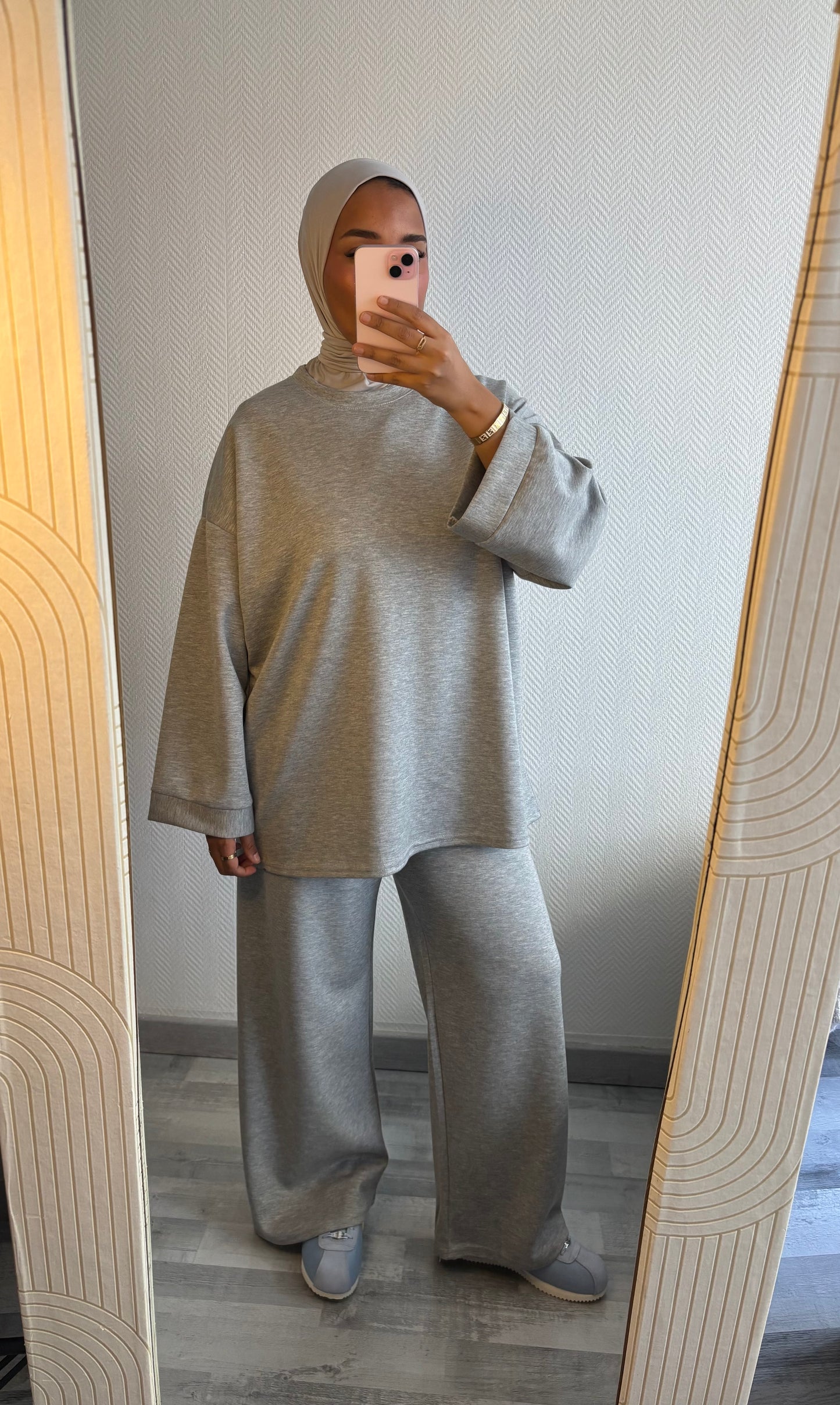 SURVÊTEMENT • GRIS