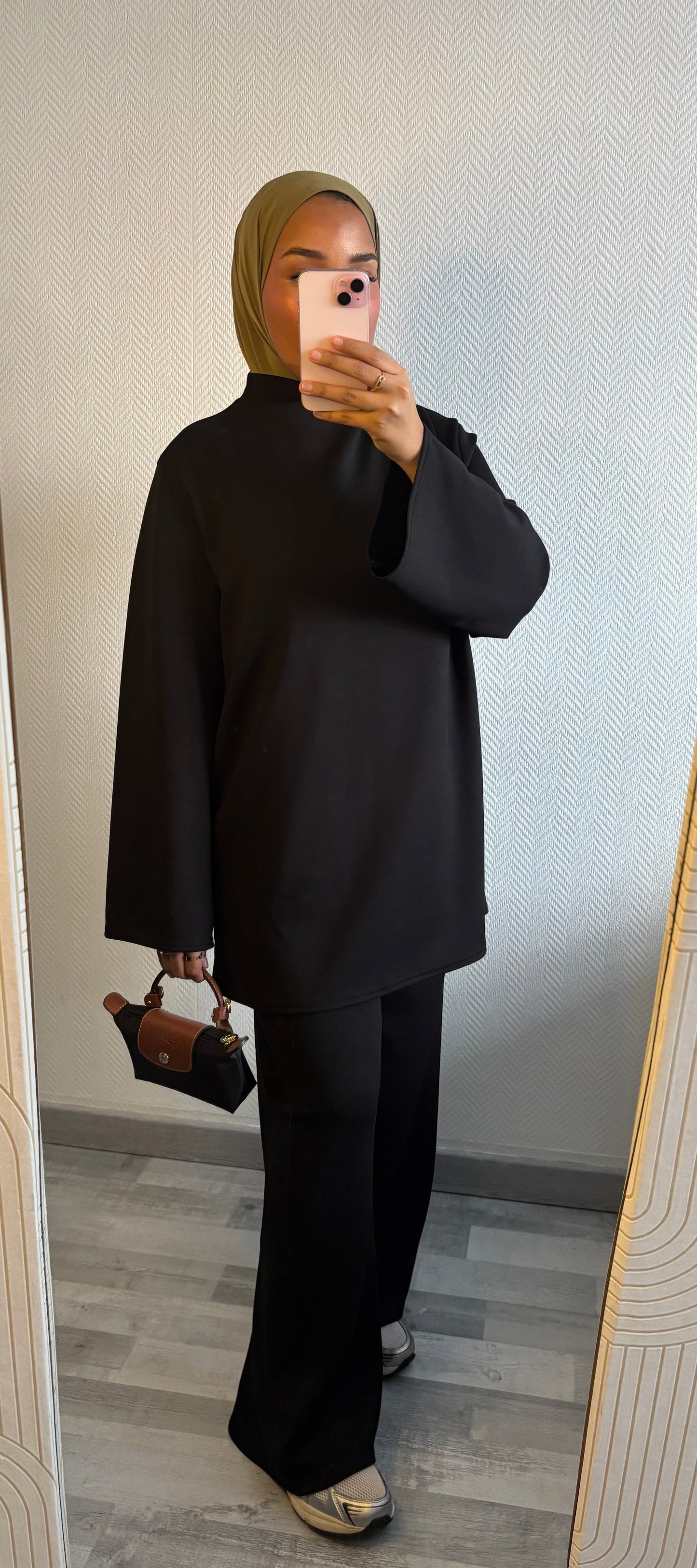 ENSEMBLE LAYAN • NOIR