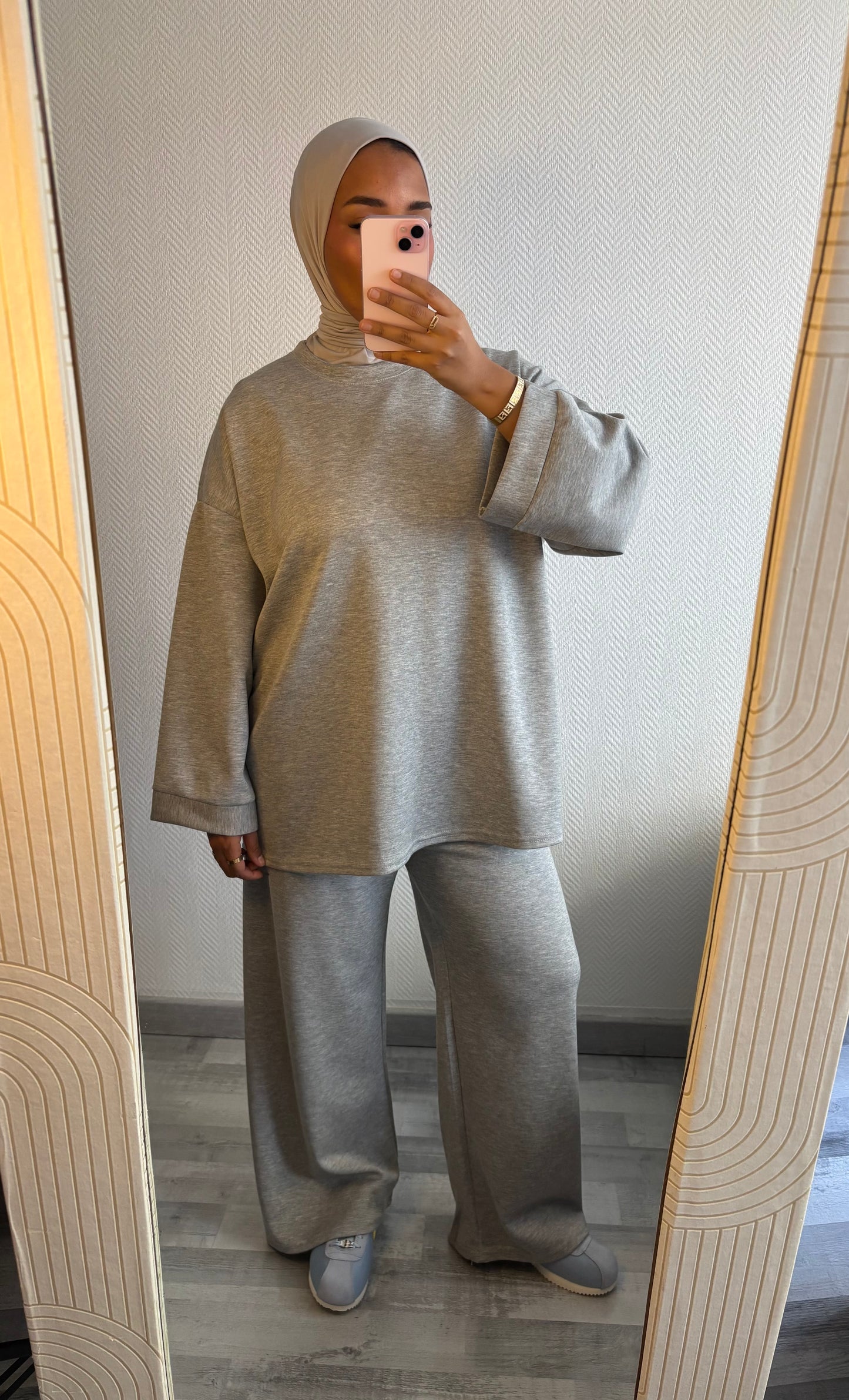 SURVÊTEMENT • GRIS