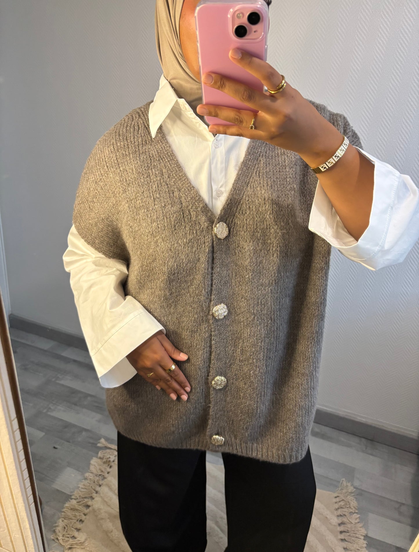 GILET À BOUTONS • TAUPE