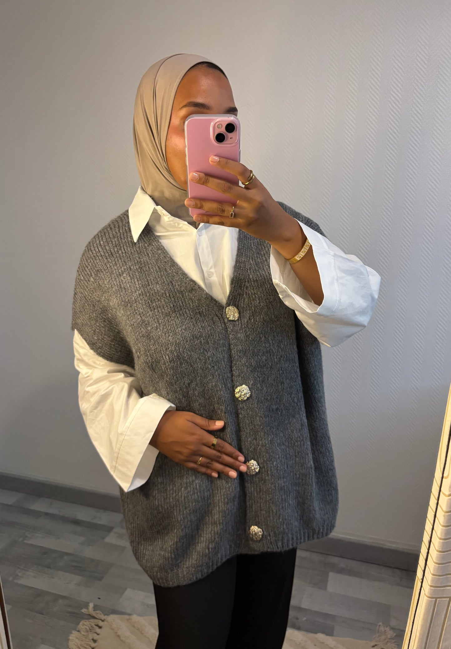 GILET À BOUTONS • GRIS