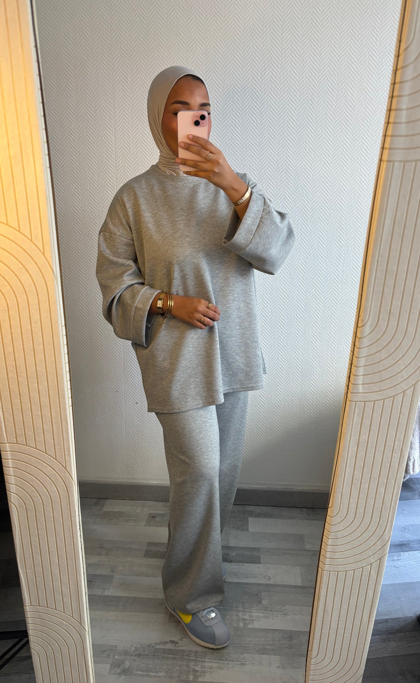 SURVÊTEMENT • GRIS