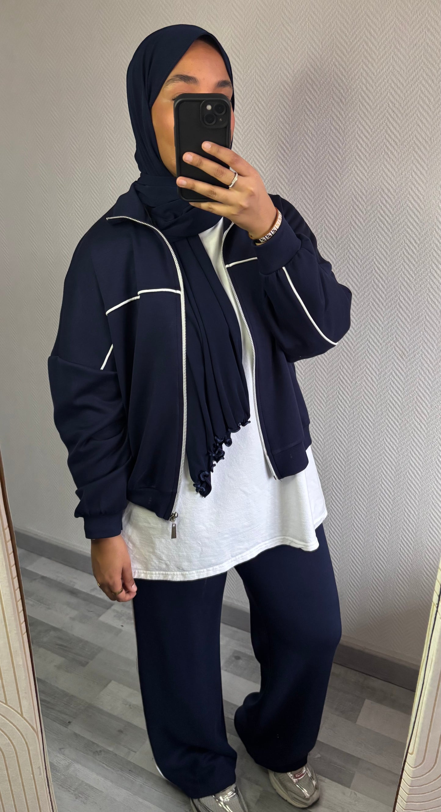 ENSEMBLE JOGGING • BLEU MARINE