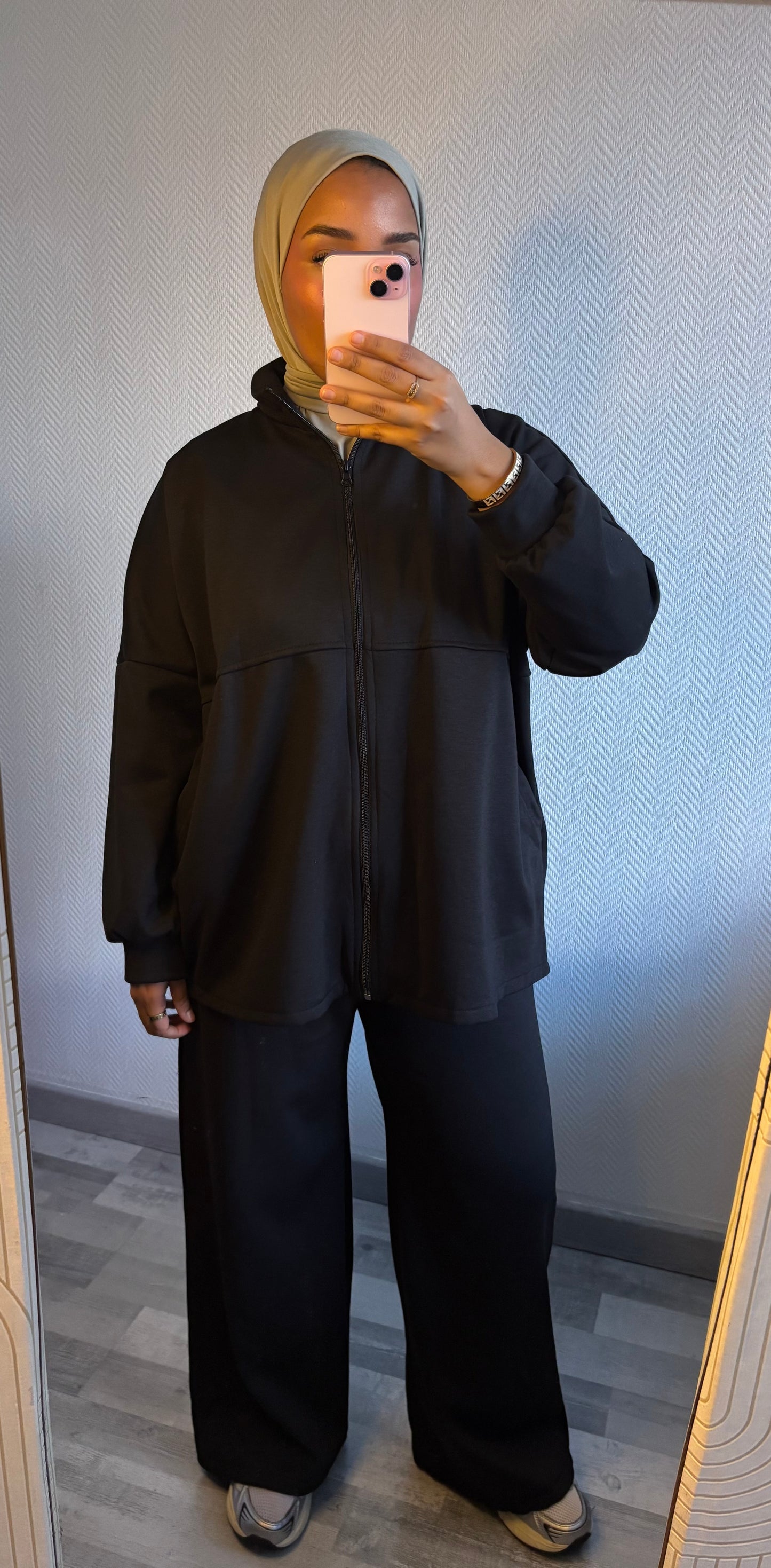 SURVÊTEMENT ZIPPÉ • NOIR