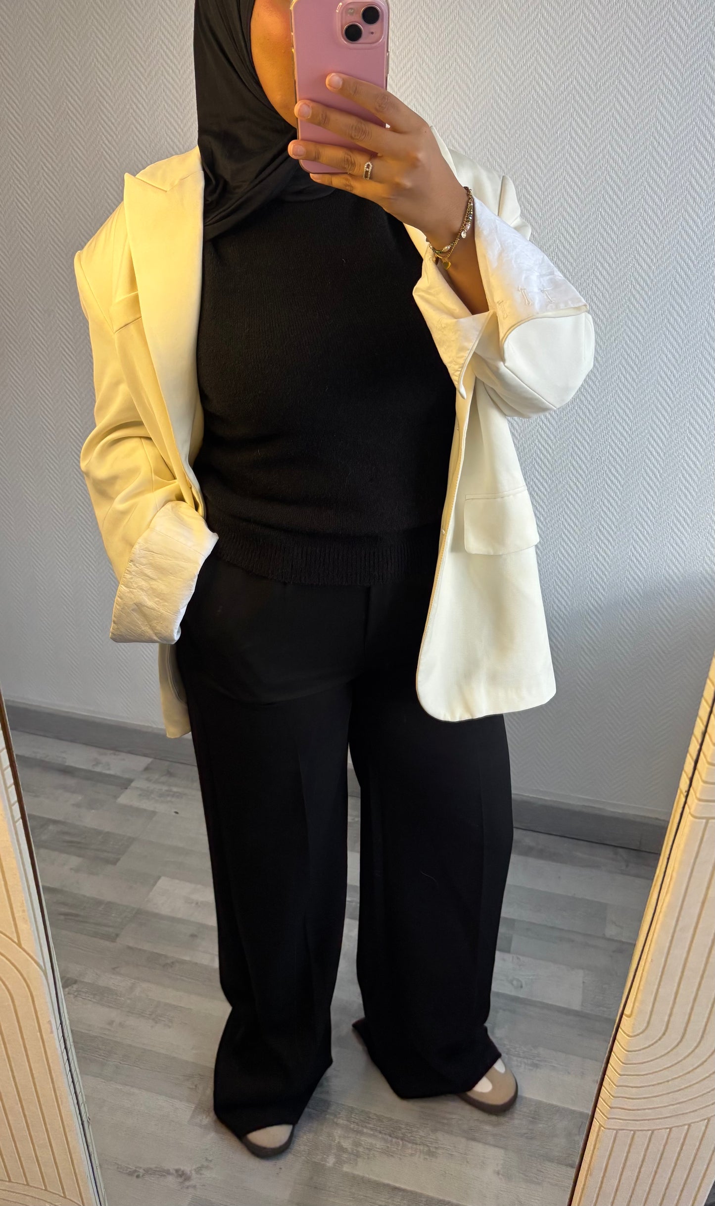 PANTALON À PINCES • NOIR