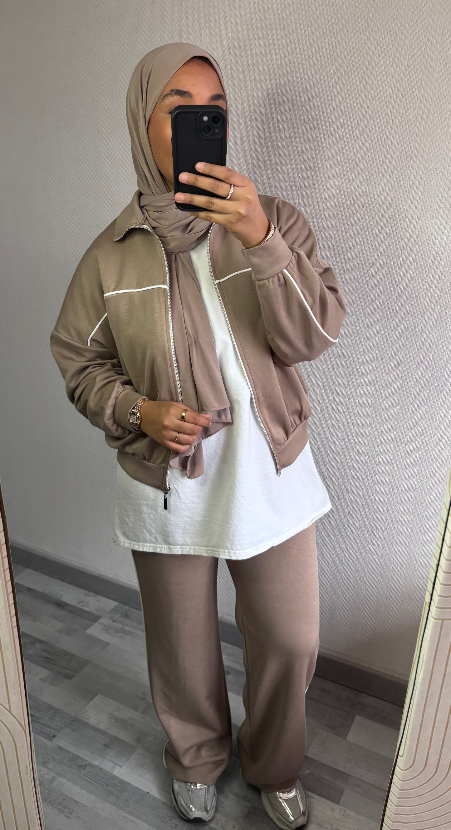 ENSEMBLE JOGGING • TAUPE