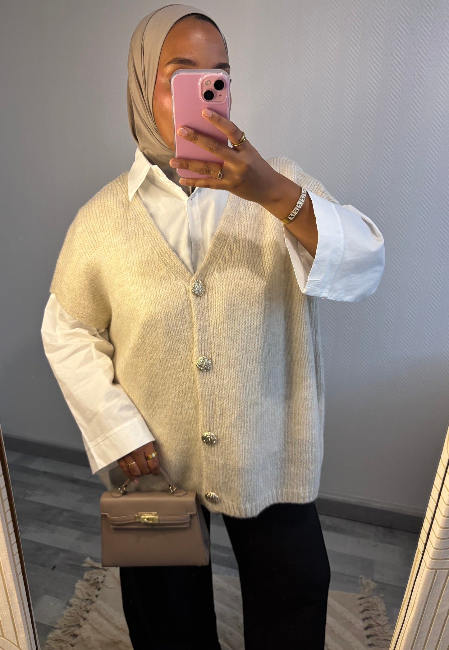 GILET À BOUTONS • BEIGE