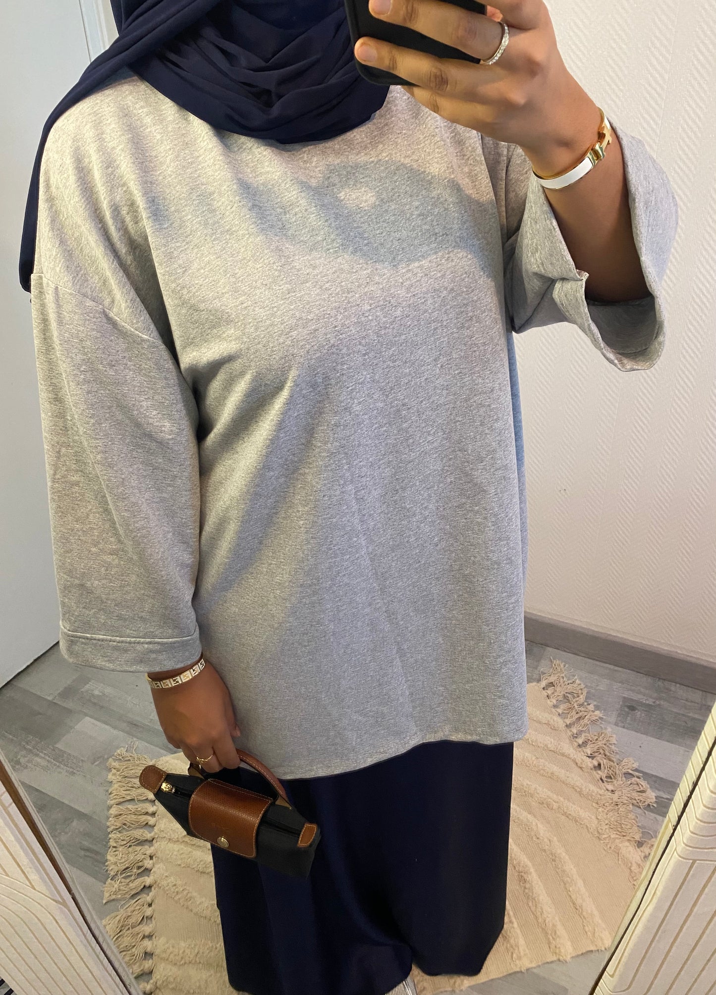 OVERSIZED T-SHIRT • GREY