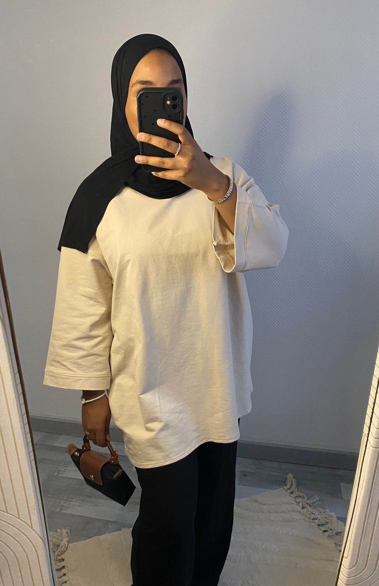 OVERSIZED T-SHIRT • BEIGE